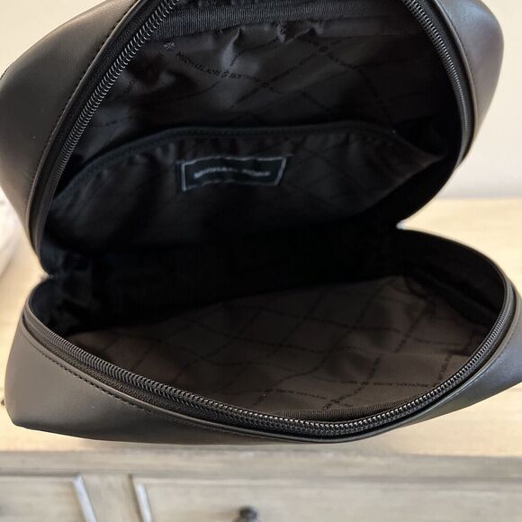 Michael Kors Signature EVERETT BLACK FRONT POCKET LARGE BACKPACK BAG UNISEX NEW - Picture 11 of 12